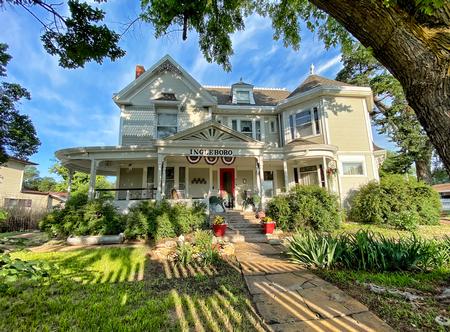 1899 Victorian: Queen Anne photo