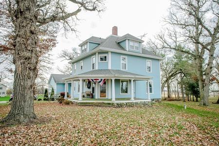 1910 American Foursquare photo