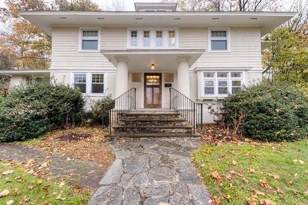 1911 Craftsman Foursquare photo