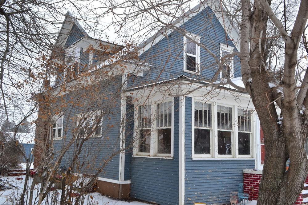 1925 Craftsman Bungalow For Sale in Steele, North Dakota