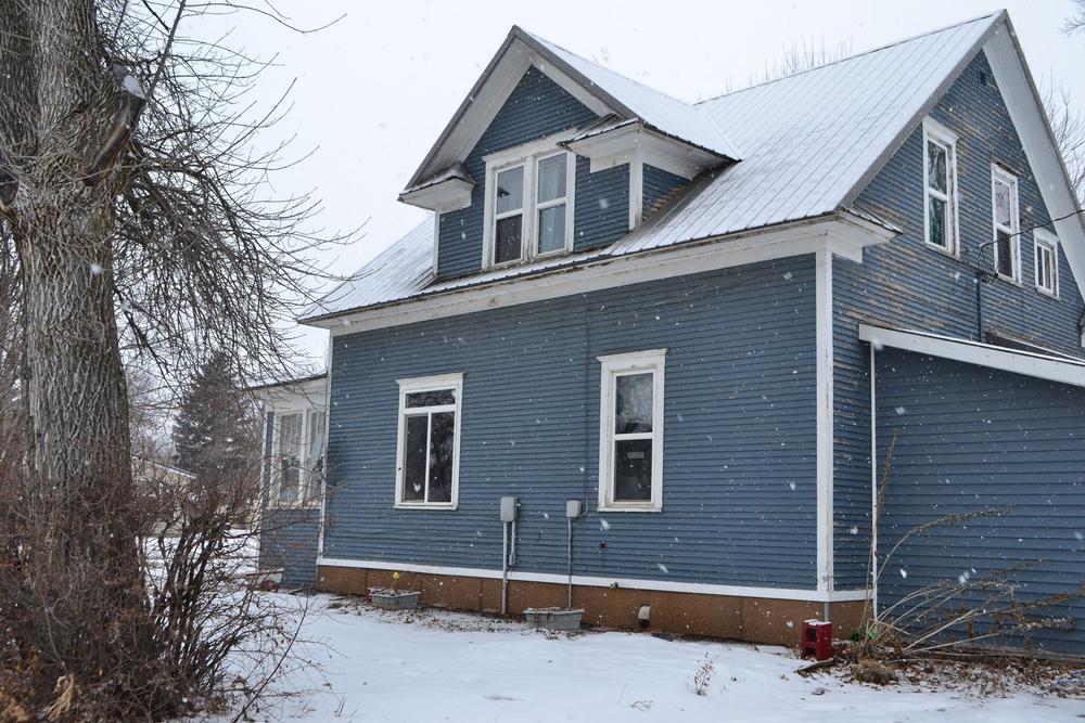 1925 Craftsman Bungalow For Sale in Steele, North Dakota
