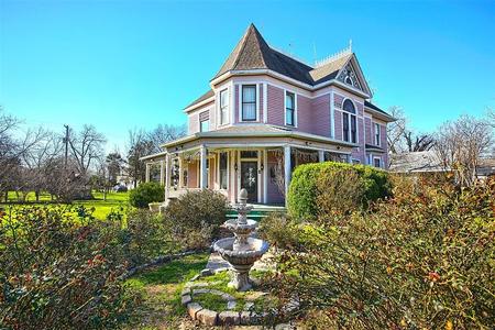 1904 Victorian: Queen Anne photo