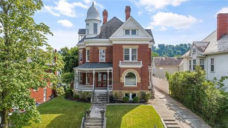 1892 Victorian: Queen Anne photo