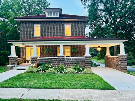 1927 American Foursquare photo