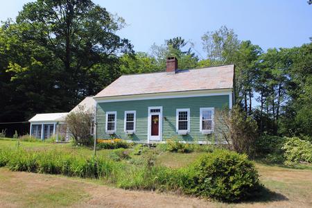 1820 Center Chimney Cape photo