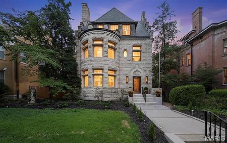 1893 Victorian photo