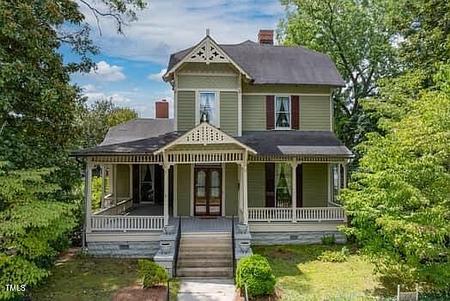1884 Victorian: Queen Anne photo