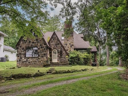 1932 Tudor Cottage photo