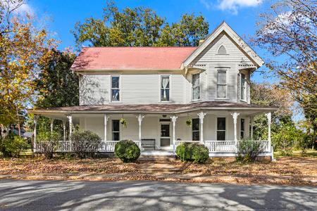 1900 Victorian: Queen Anne photo