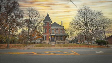 1875 Italianate Victorian photo